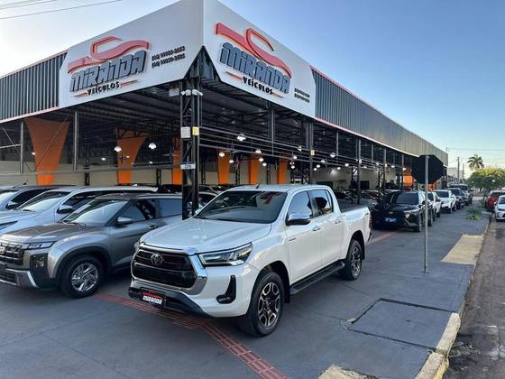 TOYOTA HILUX 2.7 VVT-i FLEX CD SR 4X2 AUTOMÁTICO